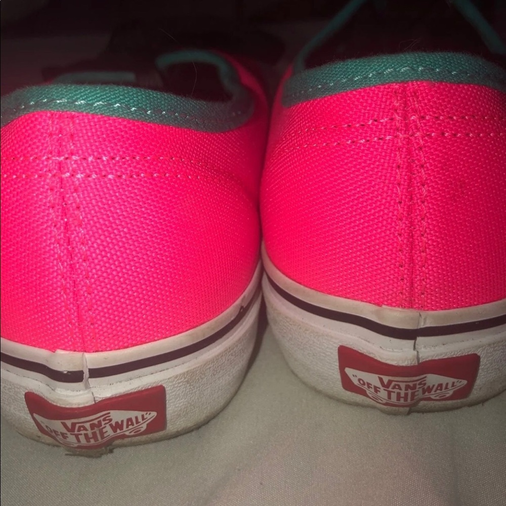 Vans - Picture 2 of 5